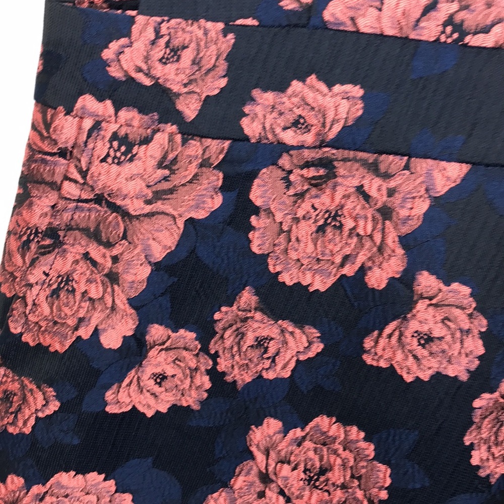 Frank & Oak floral brocade jacquard pinafore dress - Picture 3 of 12